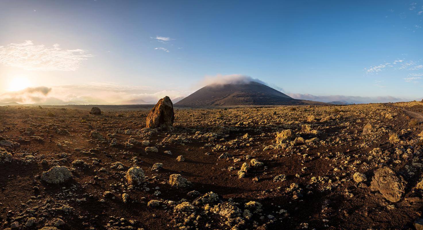 Volcán del Cuervo — sentier dans la lave